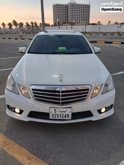 Mercedes Benz E-Class E 550 4