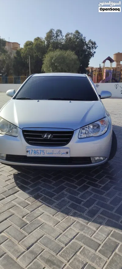 هيونداي افانتي Standard 2