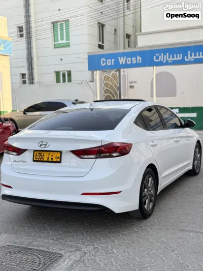 Hyundai Elantra SEL 2