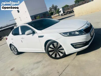 Kia K5 EX 2
