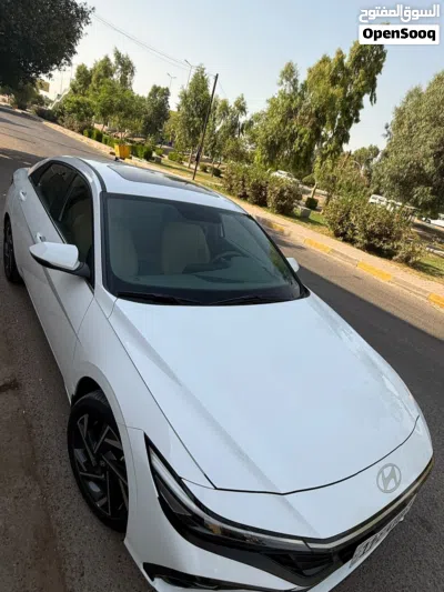 هیۆندای ئێلانترا Standard 2