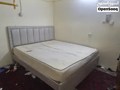 Modern King Size Bed with Comfortable Mattress for Urgent Sale 3