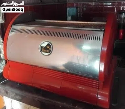 ماكينة صنع قهوة احترافية (Espresso Machine) من العلامة التجارية الإيطالية العريقة La Pavoni 2