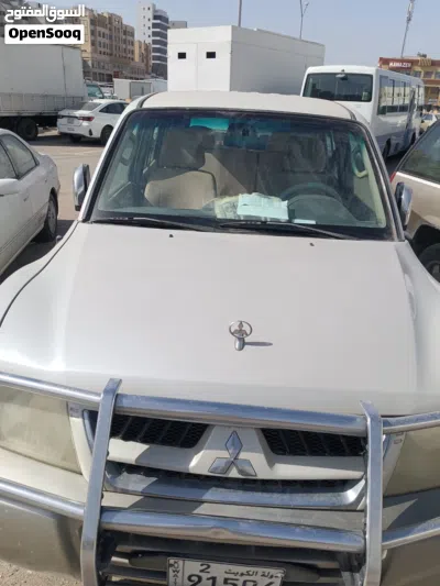 ميتسوبيشي باجيرو GLS 2