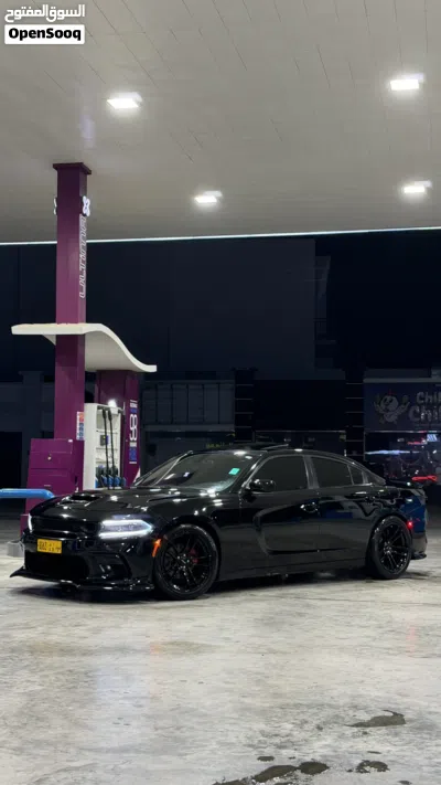 Dodge Charger SXT 2