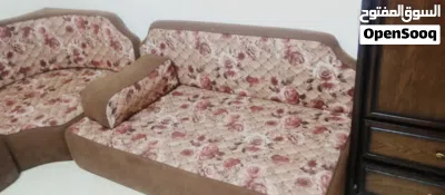 مجلس عربي تفصبل ضغط 20فرشات 0عدد63كبار وحده وسط وثنيتن اصغر مع 3زوايا كبار 2