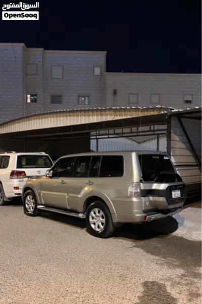 Mitsubishi Pajero GLX 2