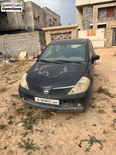 Nissan Tiida 3