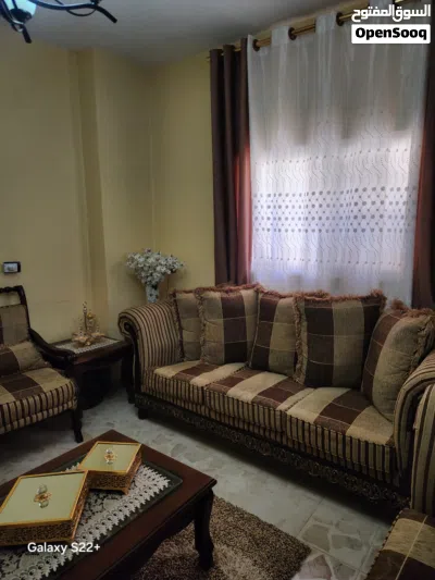 طقم كنب وطاولات 3