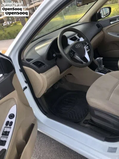 Hyundai Accent Limited 3