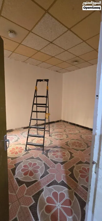 شقة كبيره للايجار في الخضراء درج معزول من بيت 3