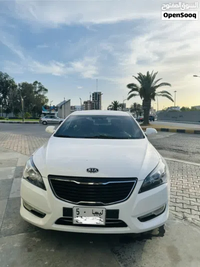 Kia Cadenza Premium 3