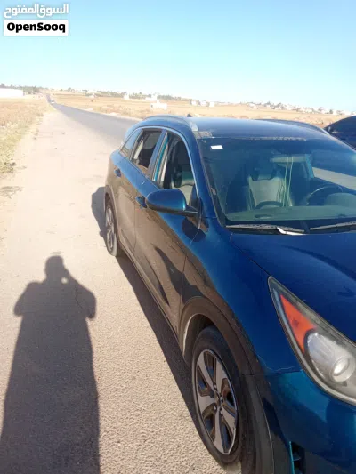 كيا نيرو EX Touring 3