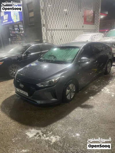 Hyundai Ioniq Standard 4