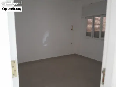 شقة الايجار في عمارات البطاطا بن دخيل دور اول عايلة ليبين او اجانب 4