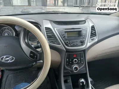 Hyundai Elantra Limited 3