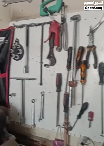 محل للتصليح كهرباء ومحاور وفرامل ومكائن السيارات بالمعبيلة الصناعية جناح رقم 12 3