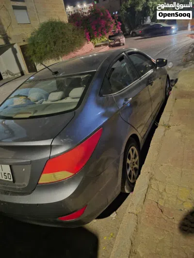 Hyundai Accent Standard 2