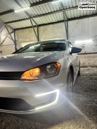 Volkswagen Golf E-Golf 4