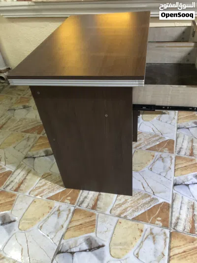 مكتب انيق مناسب للدراسة و صناديق واسعة 4