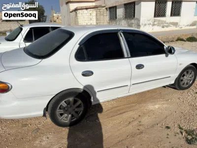 Hyundai Avante Standard 3