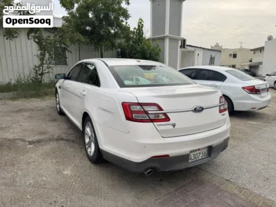 Ford Taurus SEL 2