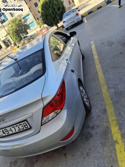 Hyundai Accent Standard 2