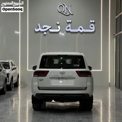 Toyota Land Cruiser GXR 4