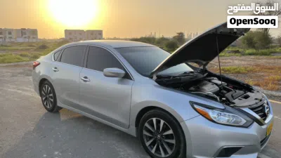 Nissan Altima SV 2