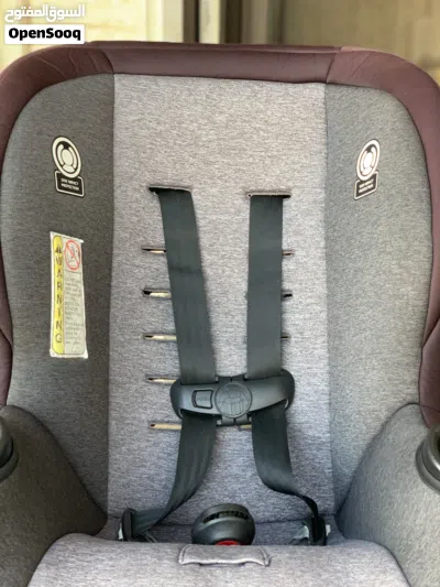 مقعد سيارة بحاله ممتازه Cosco car seat 3