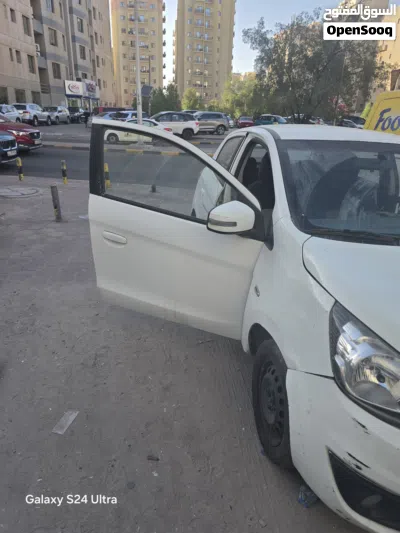 Mitsubishi Mirage Standard 4