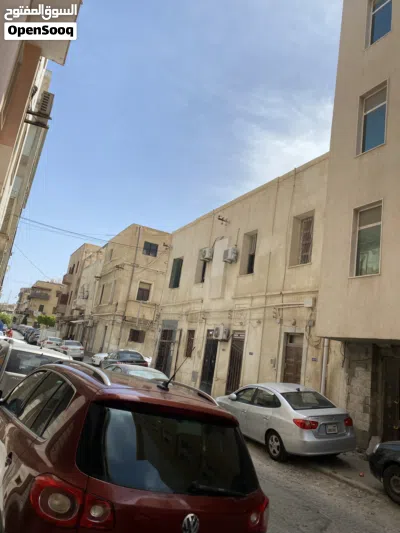 مبني تجاري وسط البلاد 2