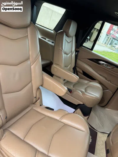 کادیلاک ئێسکالەید ESV Platinum 2
