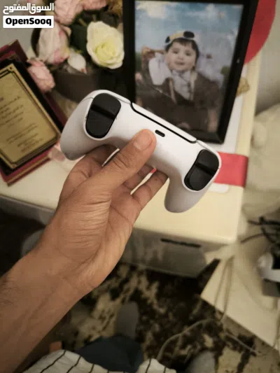 يد playstation 5 بلايستيشن اصليه 3