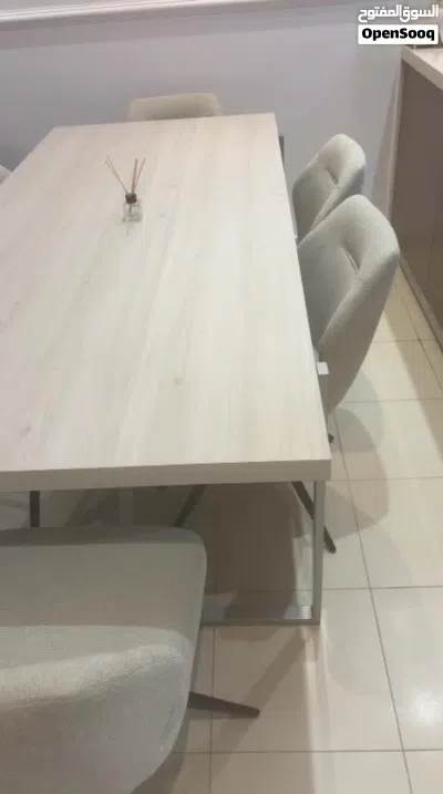 طاولة الطعام 2