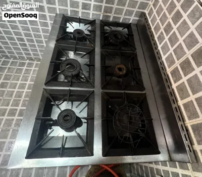 للبيع غاز نوع فميليا فرن وشوي بحاله ممتازه وشوايه مفصوله من غاز 2