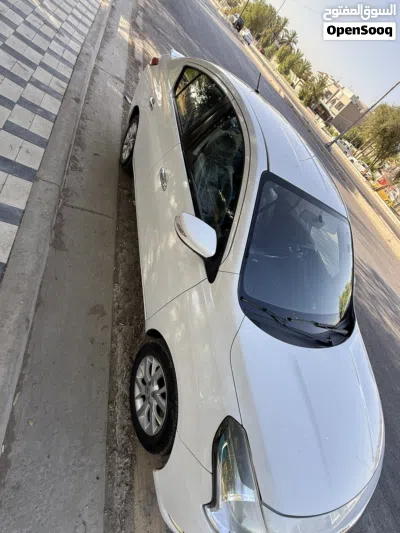 Nissan Sunny Standard 2