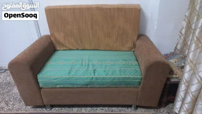 اثنين كراسي للبيع بحالة فوق من الممتاز 4