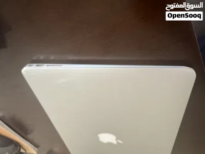 MacBook Air (13-inch Early 2015) بحالة الوكلة ولا خدش استخدام بسيط جدا 4
