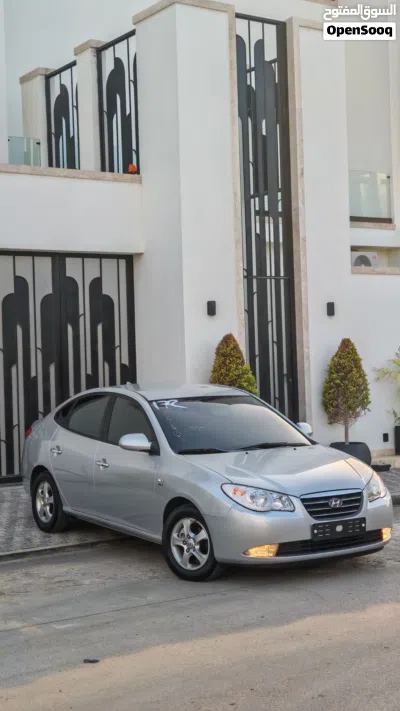 Hyundai Avante Limited 3