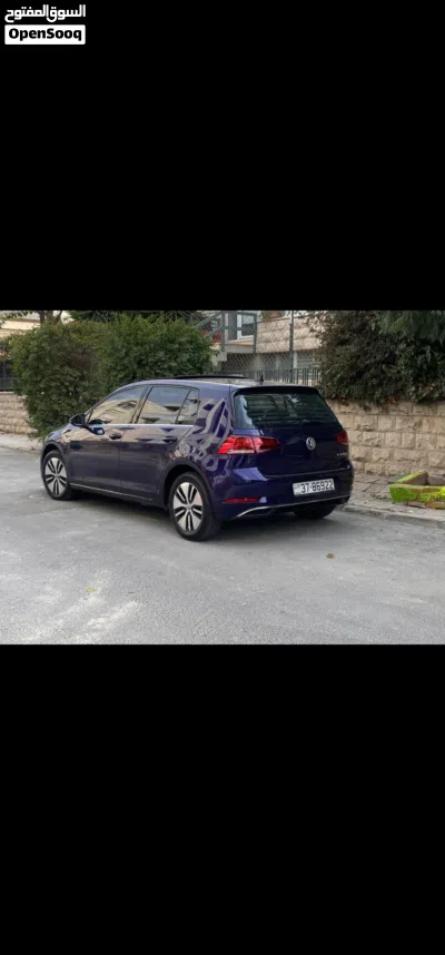 Volkswagen Golf E-Golf 3