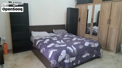 Bedroom Set with 3 way Wardrobe & 2 Storage Shelves – Excellent Condition 4