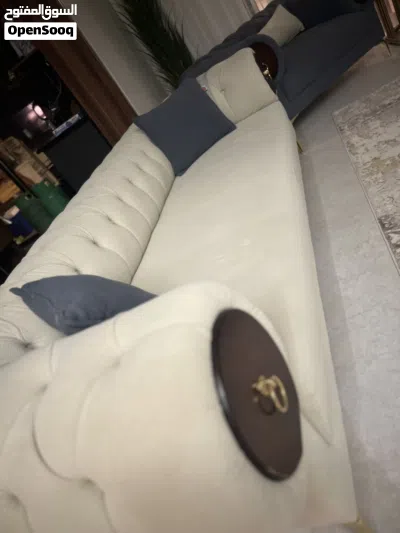 طقم جلوس مع طاولات 2