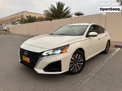 Nissan Altima SV 4