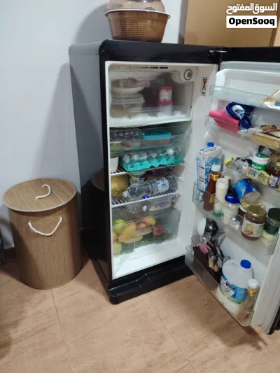Refrigerator medium size 4