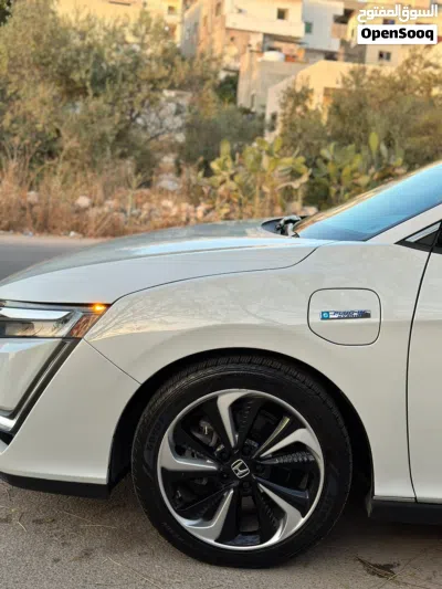 هوندا كلاريتي Touring 3
