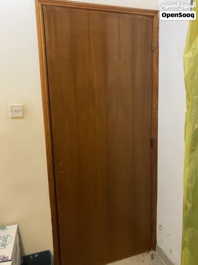نجار جميع أعمال النجاره وتركيب عازل على الأبواب 2