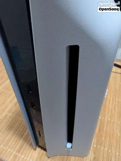 للبيع PlayStation 5 Slim سعة 1 تيرا بحالة ممتازة جداً استخدام شخصي لمدة شهر فقط معه الفاتورة بالضمان 4