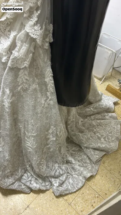 بدلة عروس بحالة جيدة للبيع بسعر حرق 2