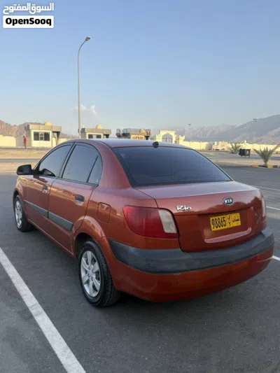كيا ريو Standard 4